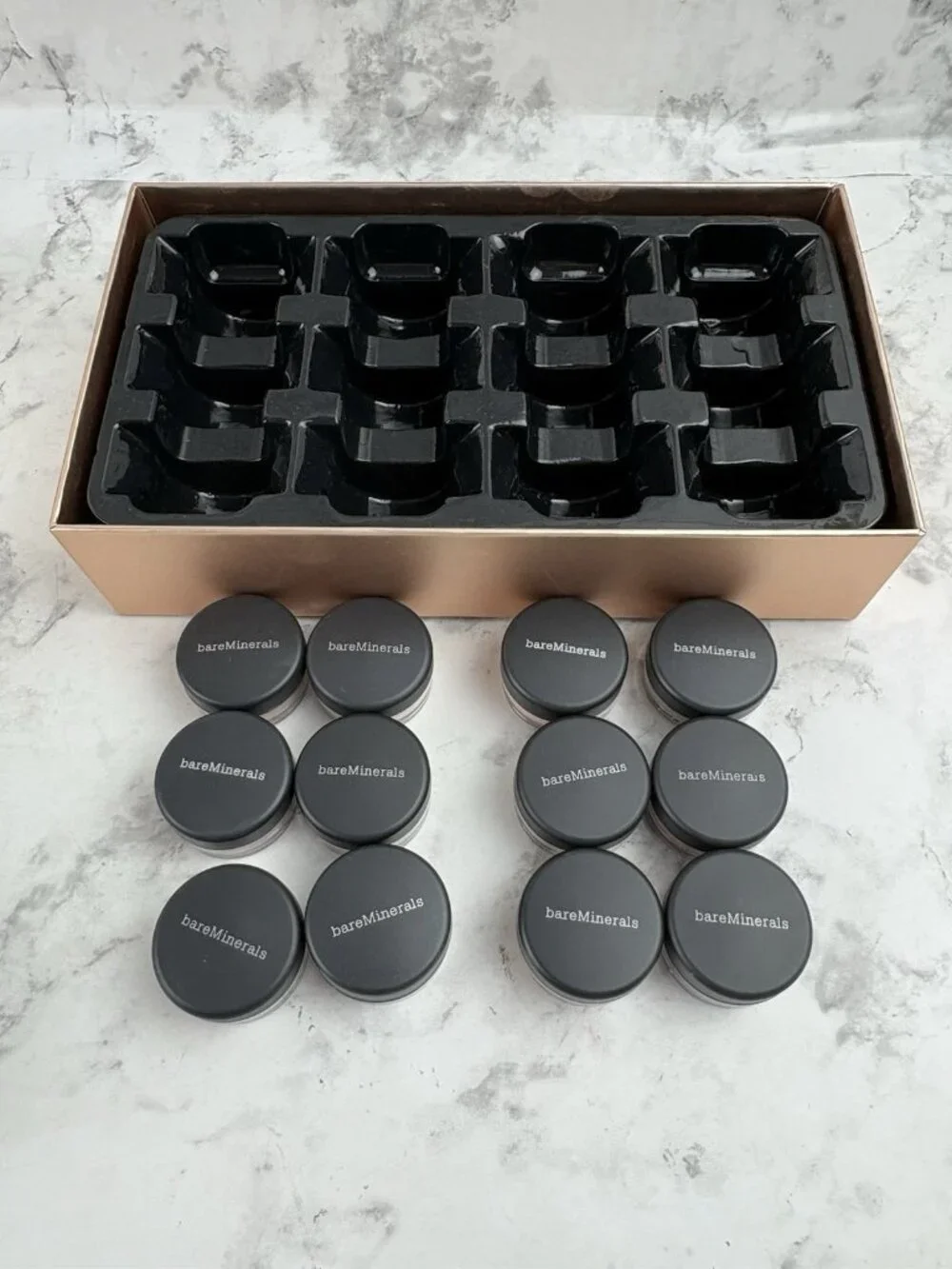 *Bare Minerals Velvet Naturals 12-Piece Sumptuous Eye Collection Shadow